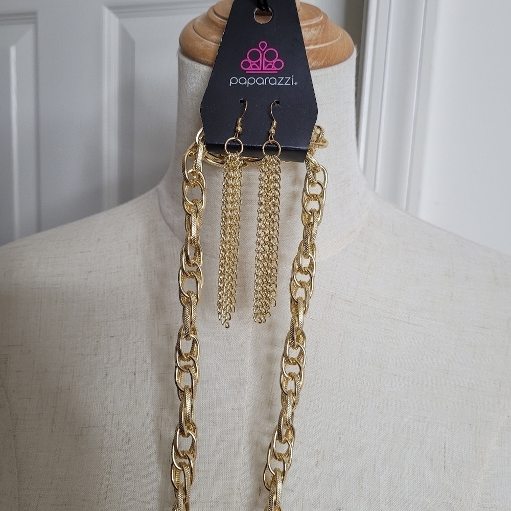 Paparazzi Gold-Tone Chain Earrings and Scarf Necklace Set - Picture 8 of 8